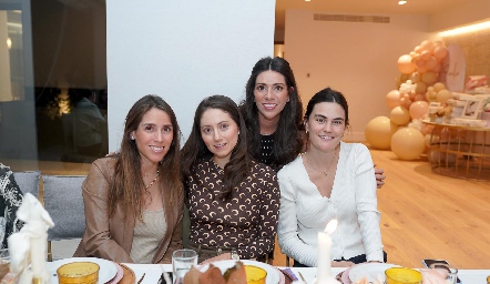  Daniela Villarreal, Nayelli Maya, Cristy Lorca y Lucrecia García.