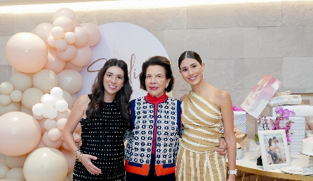  Cristy Lorca, Emelia Gómez e Isa Tobías.