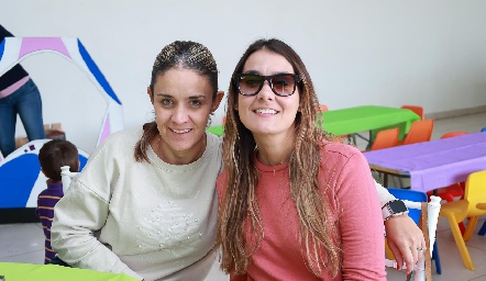  Mónica Leboiredo y Teresa Briseño.