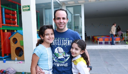  Marcela Ávila, Alan Ávila y Ana Paula Ávila.