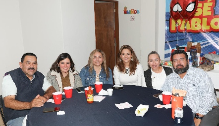  Gabriel Negrete, María Humara, Martha Irene Morales, Cynthia Morales, Erika Esqueda y Juan José Rodríguez.