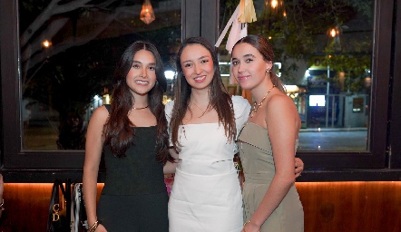  Sofía Garza, Jimena Medina y Camila Garza.