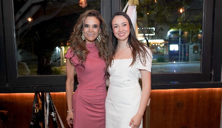  Daniela Díaz de León y Jimena Medina.