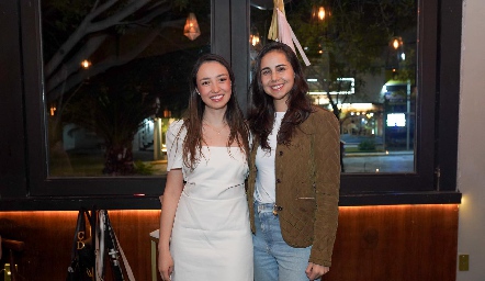  Jimena Medina y Karla Cantú.