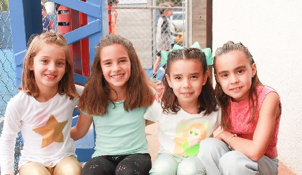  María Inés Zamanillo, Valeria Cortés, Ale Conde y Macarena Almazán.