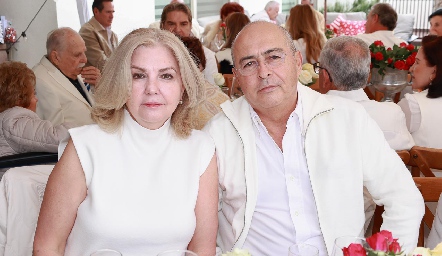  Taly Santos y Carlos Martínez.