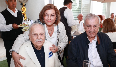  Pepe Santos, Guadalupe Abed y Arturo Esper.