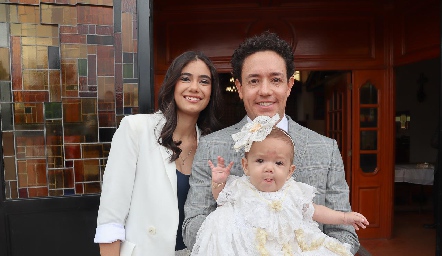  Constanza Sarquis Romo, Eduardo y Paloma Romo.