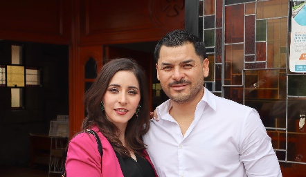  Carla Cadena y Omar Longoria.