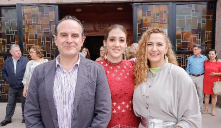  Beto Fontes, Yamilé Fontes y Laura Hallal.