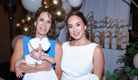  3 generaciones, Carola Guerra, Carolina Silva y Paloma Romo.