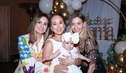  Montserrat Muñiz, Carolina Silva, Paloma Romo y Renata Garfias.