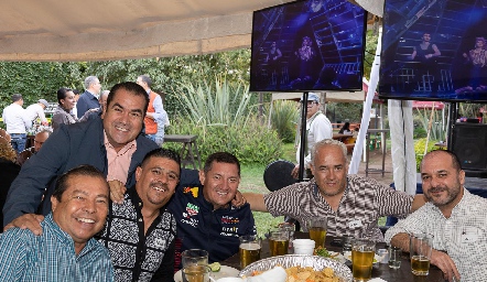  Rene Moya, Rolando Hernández, Oscar Martínez, Enrique Aranda y Lalo.