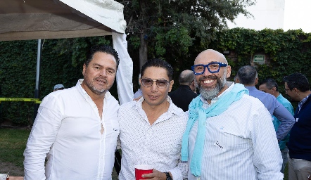  Héctor, Germán y Omar.