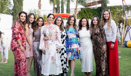  Arlett, Ofelia, Loari, Michel, Gloria, Irasú, Montse, Adriana y Ale.