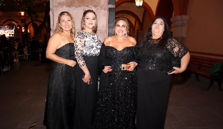  Claudia García, Marta Rangel, Jazmín Terrazas y Lidia Luna.