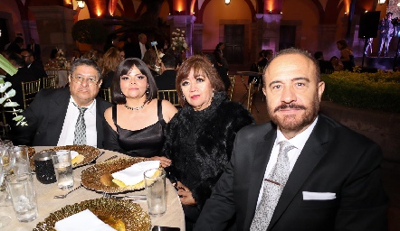  Ricardo Ortiz, Maricarmen Espinoza, María Inés Castillo y Alejandro Pacheco.