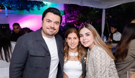  Eugenio Gaviño, Conchita Stahl y Ana Sofi Stahl.