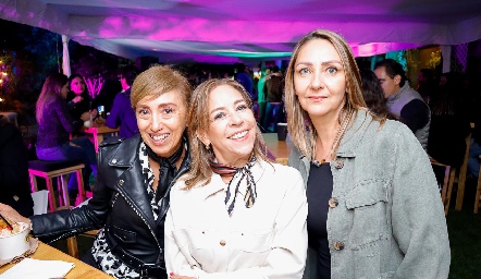  Norma Flores, Elena Ríos e Ivette Villegas.