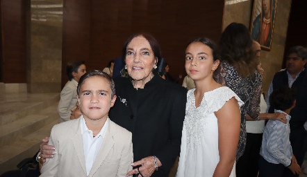  Andrés Vázquez, Rosa María Pumar y Maya Vázquez.