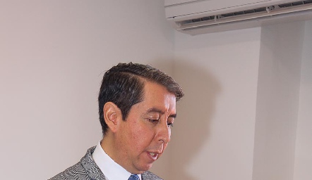  Víctor Martínez, Director de Prepa Anáhuac.