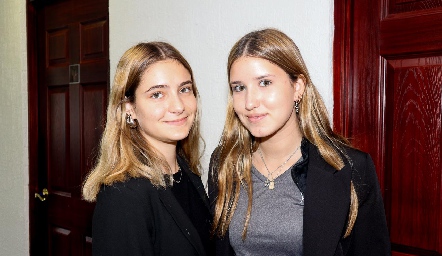  Cayetana Fernández y Vanessa Elizondo.