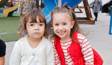  María Emilia y Majo.