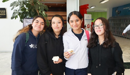  Valeria Izaguirre, Daniela Evangelista, Sibicseit Medina y Suri Álvarez.