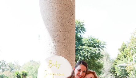  Mariana Llaguno con su mamá Rosario Llaguno.