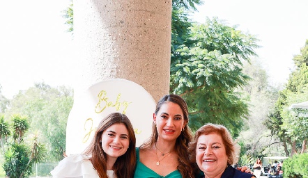  Ana María Meade, Mariana Llaguno y Rosario Llaguno.