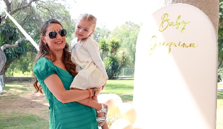  Mariana Llaguno con su hija Cayetana Amozurrutia.