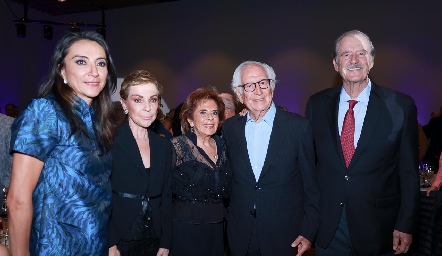  Patricia Veliz, Martha Sahagun, Guillermina Anaya de los Santos, Marcelo de los Santos y Vicente Fox.