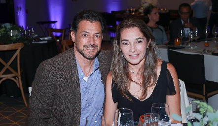  Abraham Vázquez y Georgina Cuevas.