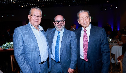  Fernando Chávez, José Mario de la Garza y Carlos Quintanilla.