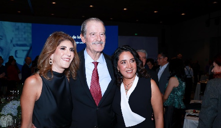  Rocío Güemes, Vicente Fox y Malena Sánchez.