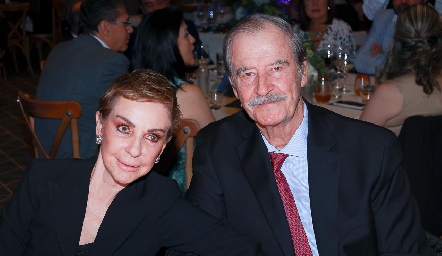  Martha Sahagun y Vicente Fox.