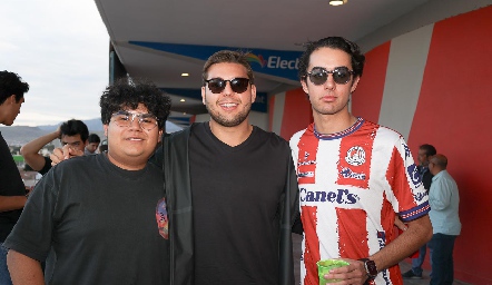  Pedro, Moisés y Eugenio.