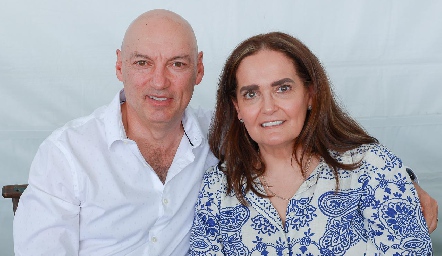  Carlos González y Gabriela Villanueva.