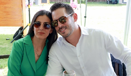  Valeria Mézquida y Héctor Bravo.