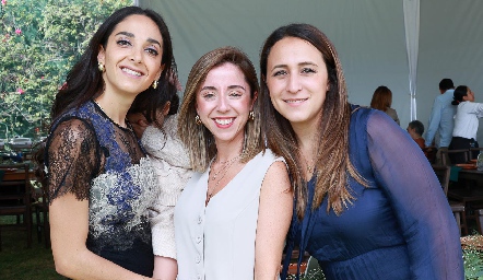  Isa Villanueva, Ale Guevara y Cristina Martínez Massa.