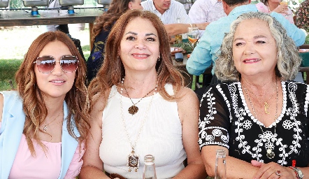  Adriana Aldana, Mónica Gordoa y Julieta Gordoa.