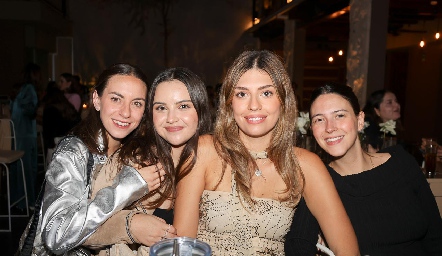  Andrea Villasana, Isabela Acebo, Marijo Macías y Elena Pelayo .