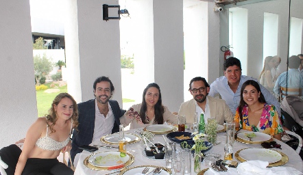  Paloma Padilla, Fernando Díaz, Paulina Padilla, Alfredo Suárez, Paola Padilla y Leonardo Rodríguez.