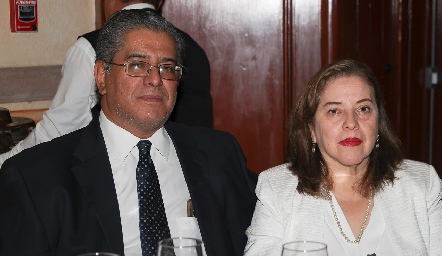   Luz María Gutiérrez y Carlos Alberto Velázquez.