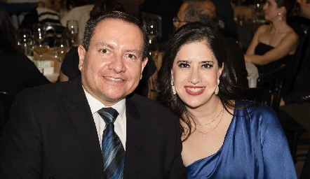  Miguel Ángel Flores y Karina Arriaga.