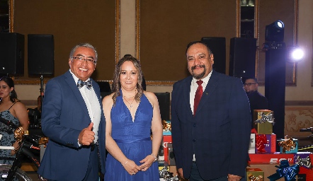  Sergio Martínez, María Álvarez y Rubén Martínez.