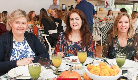  Aurora García, Ana Fonte y Bety Lavín.