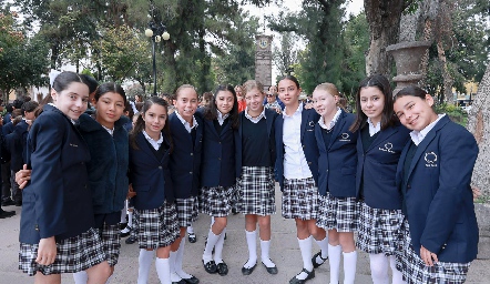  Katy Dip, Frida, Matilda, Hanni, Ana Pau, Elena, Maya Vázquez, Vale Vallejo, Luciana Arredondo y Sasa.