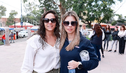  Fernanda Torrescano y Patricia González.