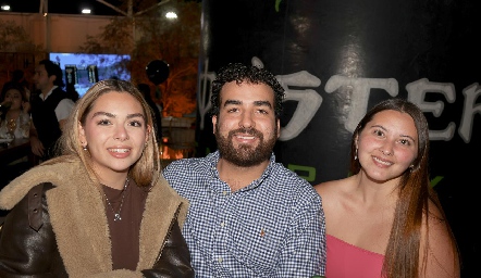  Mariana Sánchez, Juan Pablo Leos y Ada Salinas.